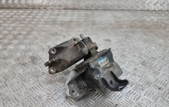 KIA Sportage Engine mount bracket 21830d9200