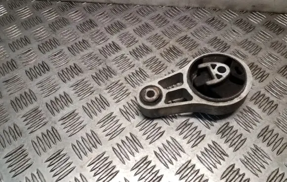Mini One - Cooper Coupe R56 Engine mount bracket 6783094