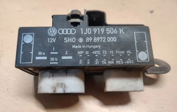 Seat Leon (1P) Coolant fan relay 1J0919506K