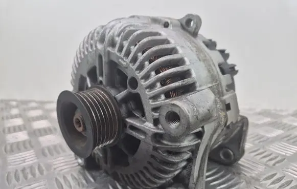 BMW X6 E71 Generator/alternator 7542934