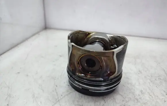 Piston