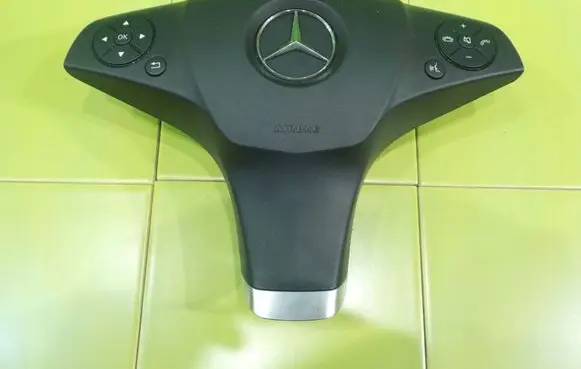 Mercedes-Benz E C207 W207 Steering wheel airbag 0008605902