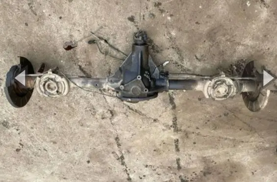 Jeep Cherokee III KJ Rear axle beam with reductor 