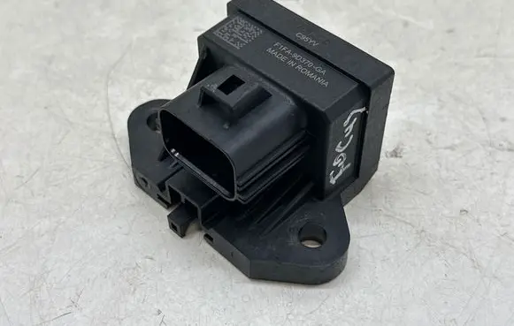 Ford Focus Fuel injection pump control unit/module F1FA9D370GA