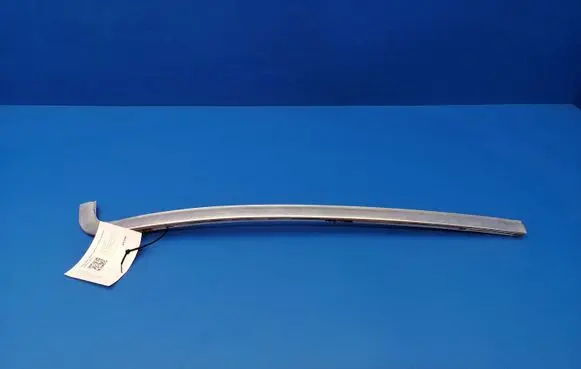 Mercedes-Benz S W126 Windshield trim 