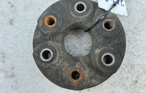 Jaguar XJ X308 Rear prop shaft donut coupling/joint 249537 SGF18 SGF