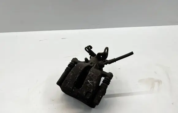 Opel Insignia A Rear brake caliper 