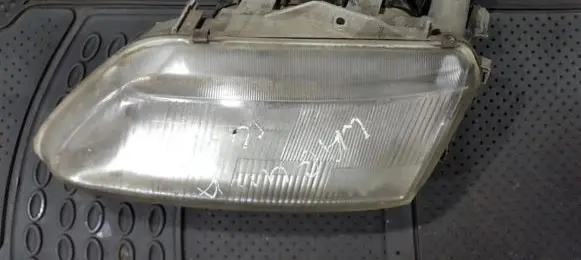 Renault Laguna I Headlight/headlamp