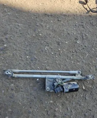 Front wiper linkage and motor