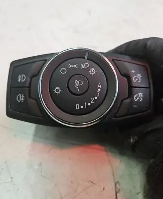 Ford Transit Light switch 10139912