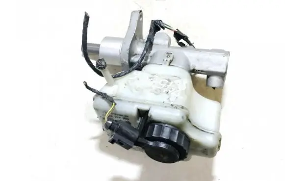 Skoda Octavia Mk2 (1Z) Master brake cylinder