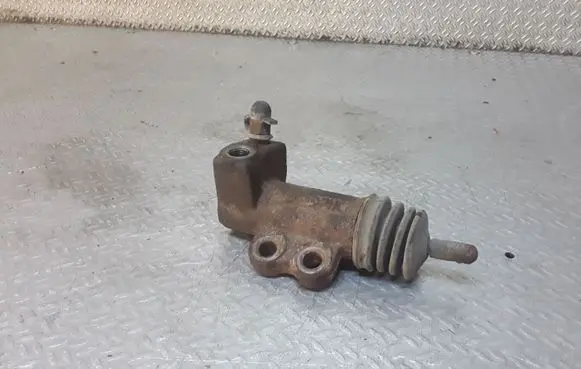 Hyundai i30 Clutch slave cylinder 
