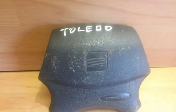 Seat Toledo I (1L) Steering wheel airbag 1L0880201