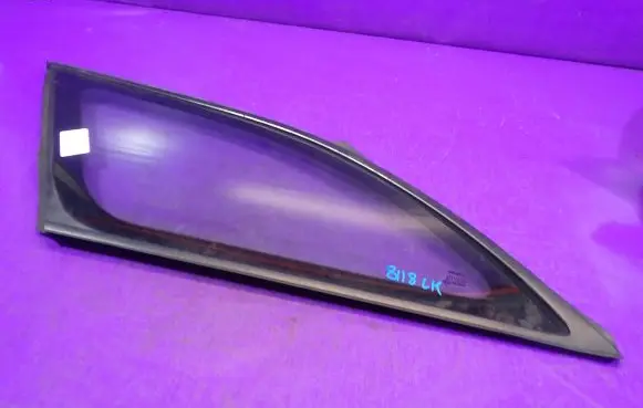 Nissan Primera Rear side window
