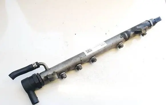 Mercedes-Benz B W245 Fuel main line pipe A6400701295 A6110780449