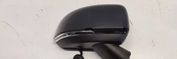 Volvo XC40 Front door electric wing mirror 