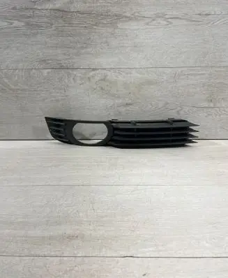 Front bumper lower grill