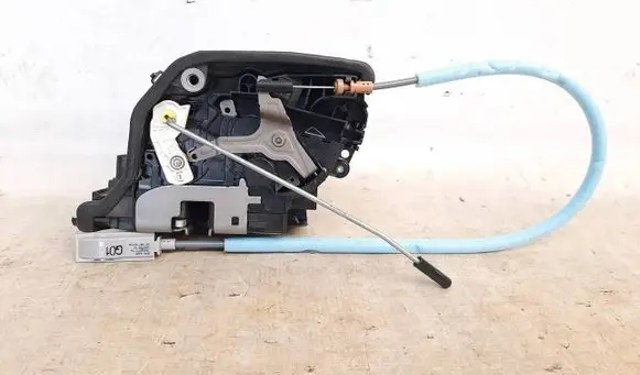 BMW X3 G01 Front door lock 9492091 51219492091
