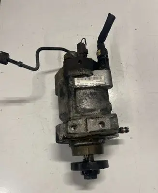 Ford Mondeo Mk III Fuel injection high pressure pump 2S7Q9B395AF 0223898DVE R9044Z032A