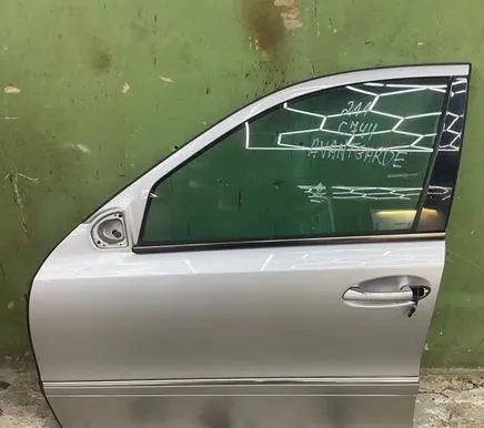 Mercedes-Benz E W211 Front door 