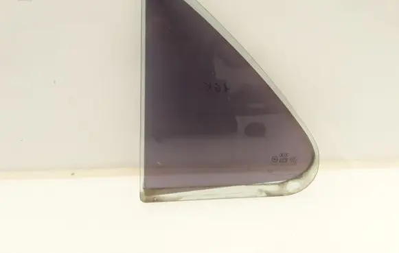 KIA Sorento Rear vent window glass 43R000382 835623E000 DOT748M352AS2