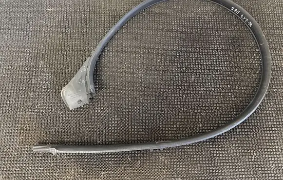 Mercedes-Benz S C217 Front door rubber seal A2177200401 85388221