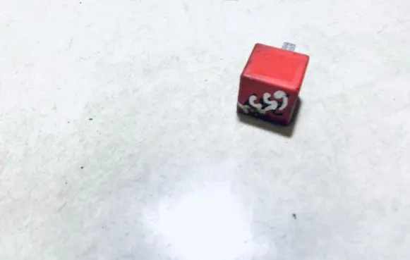 Volkswagen PASSAT B5 Other relay 443919578C 899519000