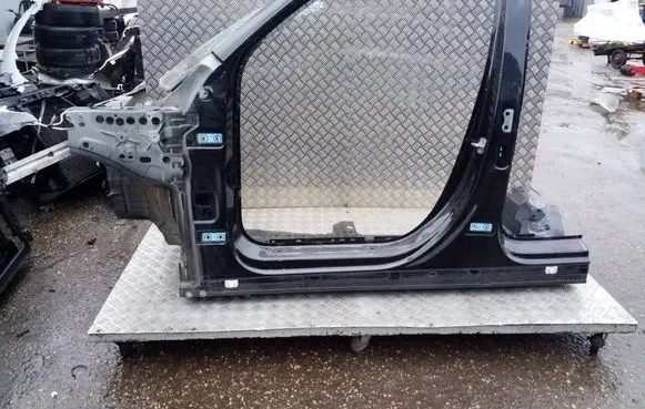 Mercedes-Benz GLB X247 Pillar (middle) 