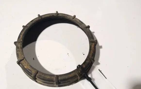 Citroen Berlingo In tank fuel pump screw locking ring/nut 