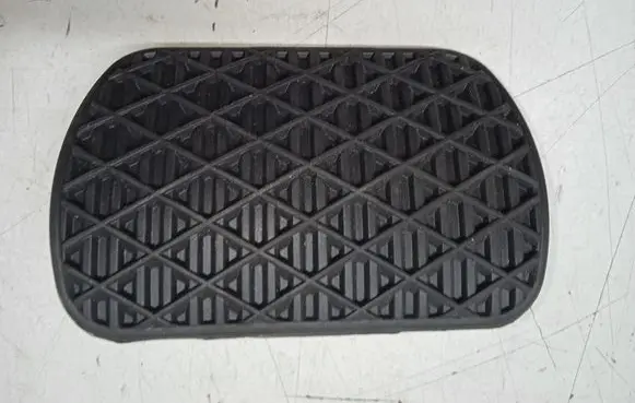 Mercedes-Benz Sprinter W901 W902 W903 W904 Brake pedal 1232910082