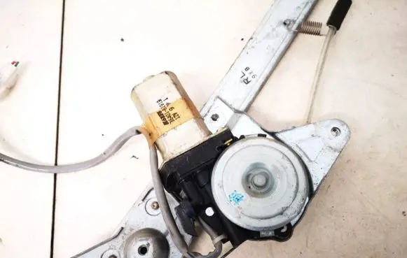 Mazda 626 Rear door window regulator motor 3640161919 36401-61919