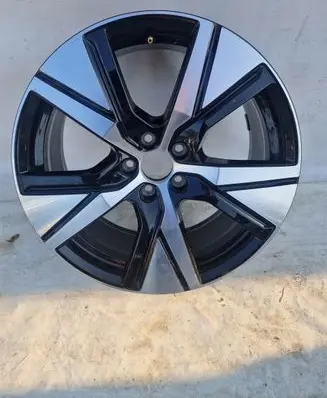 Volvo XC40 R19 alloy rim 