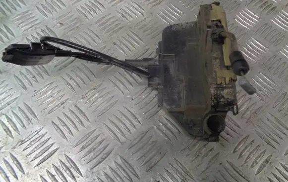 Renault Megane II Front door lock
