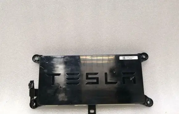 Tesla Model X Door control unit/module 104390010D