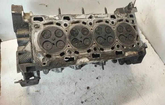 Renault Trafic II (X83) Engine head 