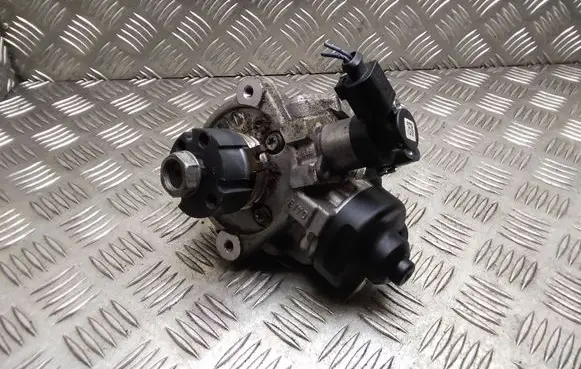 Skoda Yeti (5L) Fuel injection high pressure pump 0445010514 03L130755D