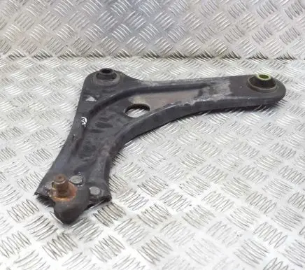 Citroen C3 Front lower control arm/wishbone