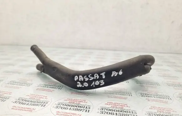 Engine coolant pipe/hose
