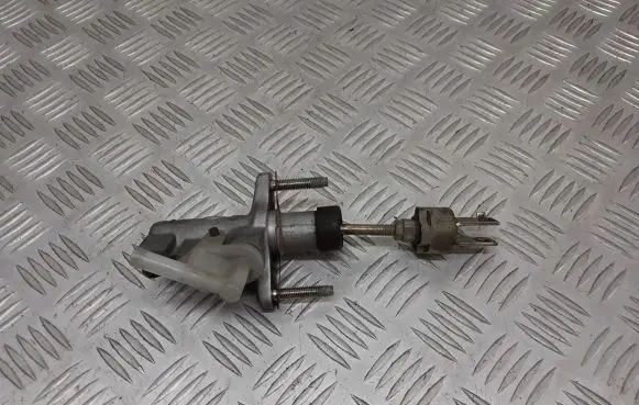 Toyota Corolla E120 E130 Clutch slave cylinder 