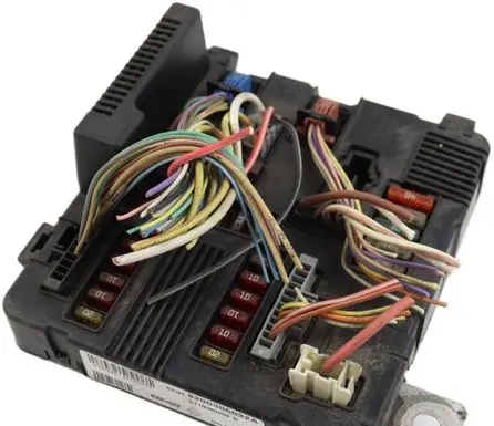 Renault Scenic II - Grand scenic II Fuse module 8200306032A S118399200D