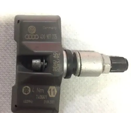 Audi A8 S8 D2 4D Tire pressure sensor 4D0907275