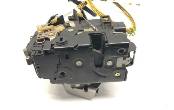 Audi A6 S6 C5 4B Rear door lock 4B0839015G