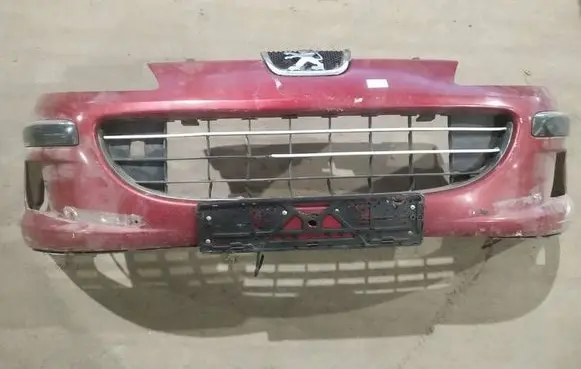 Peugeot 407 Front bumper vysninis