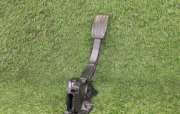 Ford Mondeo MK IV Accelerator throttle pedal 6G929F836RC 6PV00922014