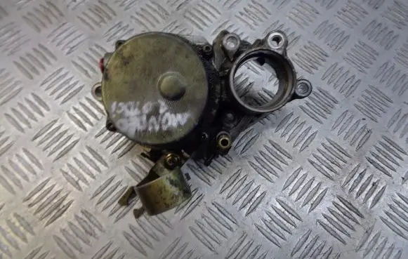 Ford Mondeo Mk III Vacuum pump XS7Q-29451-BH