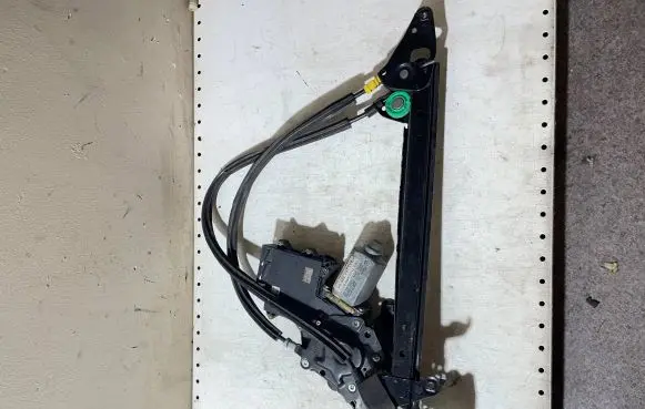 Volkswagen Sharan Rear door window regulator with motor 7M3839401