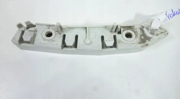 Ford Focus Front bumper mounting bracket BM5117D959A