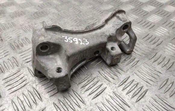 Peugeot 508 Engine mounting bracket 9688615780