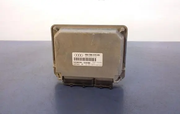 Audi A3 S3 8L Engine control unit/module ECU 06A906019BS