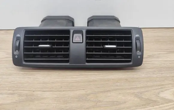 Volvo C70 Dash center air vent grill 505068 30739296 09W502